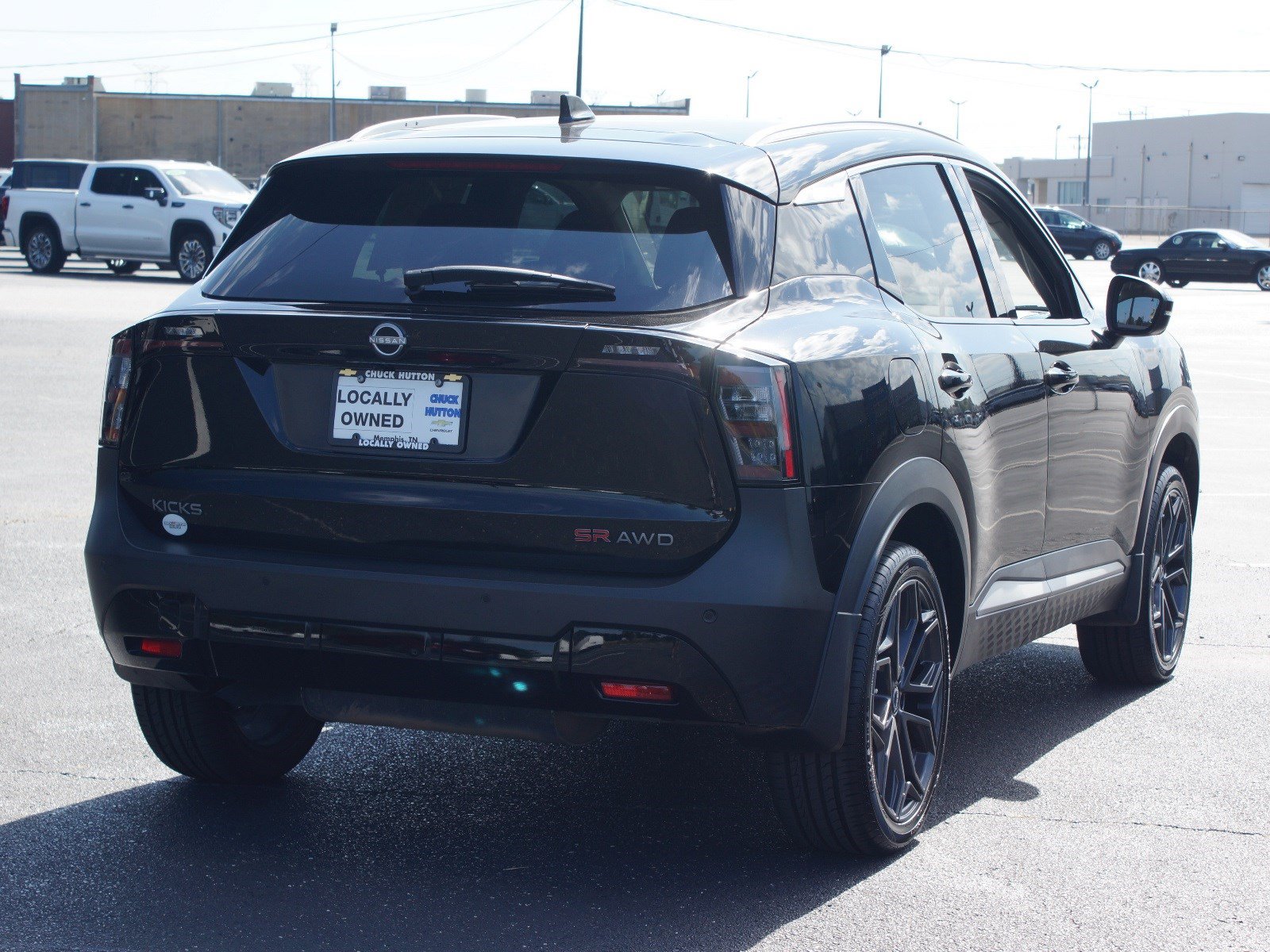 Used 2025 Nissan Kicks SR w/ Illumination Package AWD/4WD image 18
