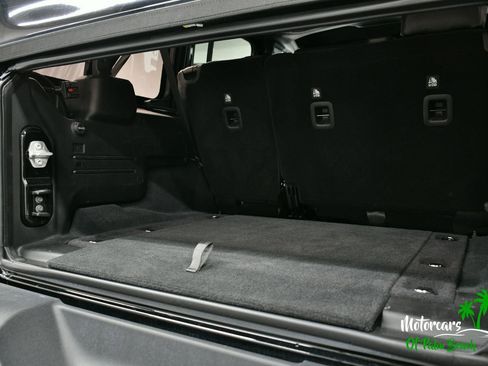 Used 2024 Jeep Wrangler Unlimited Sport AWD/4WD image 21