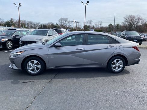 Certified 2023 Hyundai Elantra SE image 7