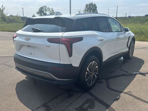 Used 2024 Chevrolet Blazer EV LT AWD/4WD image 5