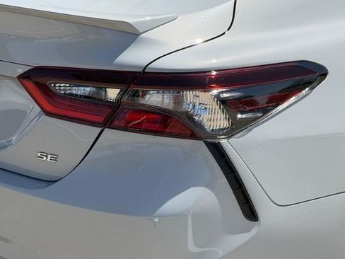 Used 2024 Toyota Camry SE w/ Convenience Package FWD image 7