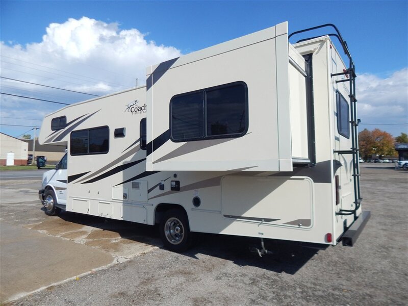 Used 2019 Chevrolet Express 4500 w/ RV Package RWD image 2