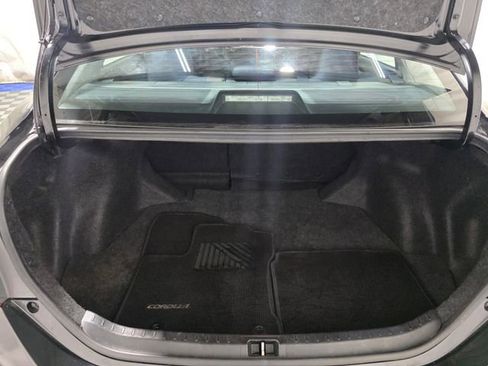 Used 2019 Toyota Corolla LE image 37