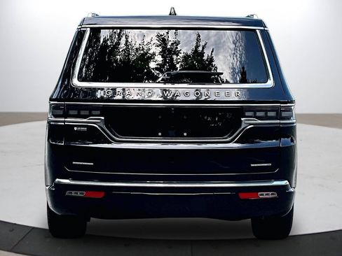 Used 2023 Jeep Grand Wagoneer Series II AWD/4WD image 7