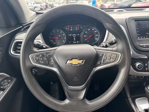Used 2020 Chevrolet Equinox LS w/ LS Convenience Package FWD image 16