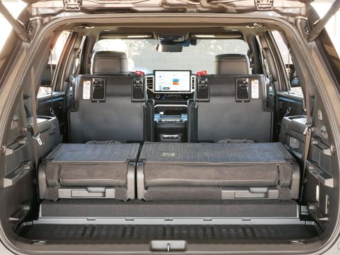 Used 2023 Toyota Sequoia 4WD image 37