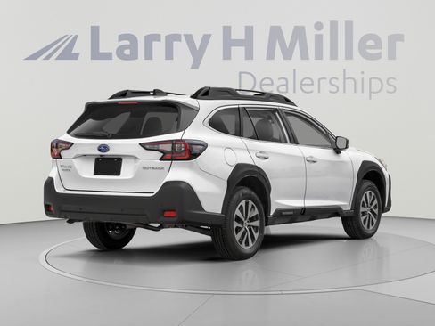 Certified 2024 Subaru Outback Premium AWD/4WD image 2