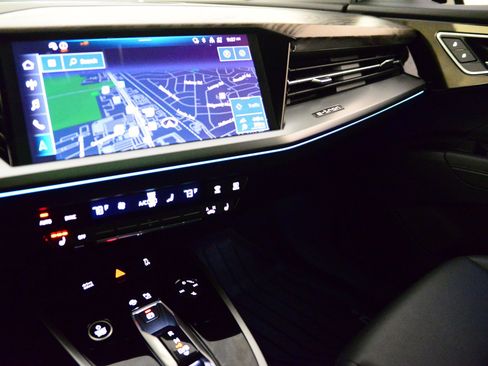 Certified 2023 Audi Q4 e-tron Premium Plus w/ Premium Plus image 27