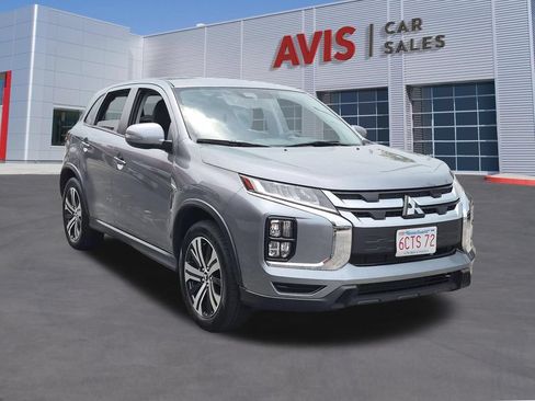 Used 2025 Mitsubishi Outlander Sport SE AWD/4WD image 3