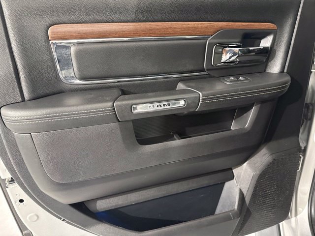 Used 2017 RAM 1500 Laramie AWD/4WD image 13