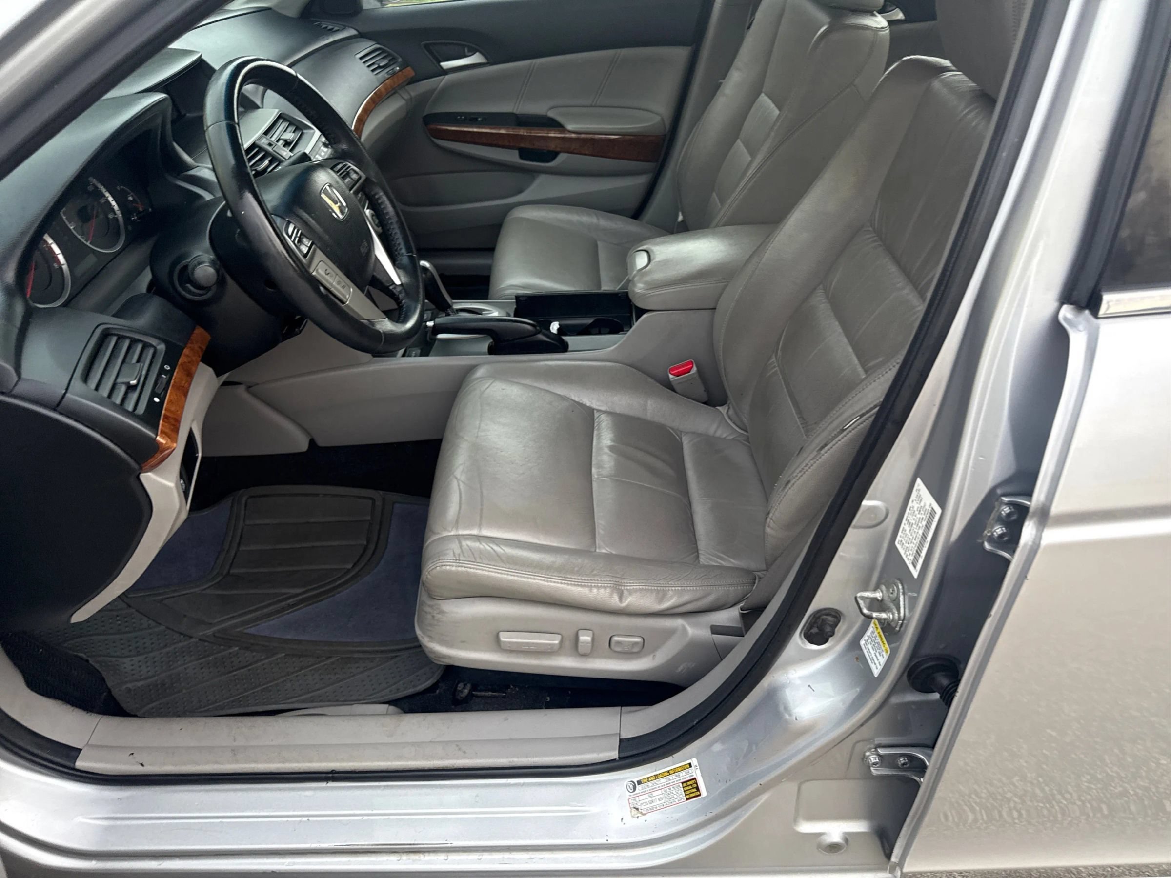 Used 2012 Honda Accord EX-L image 10