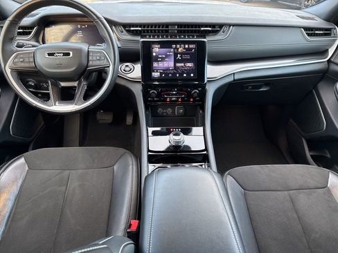 Certified 2022 Jeep Grand Cherokee Altitude image 4