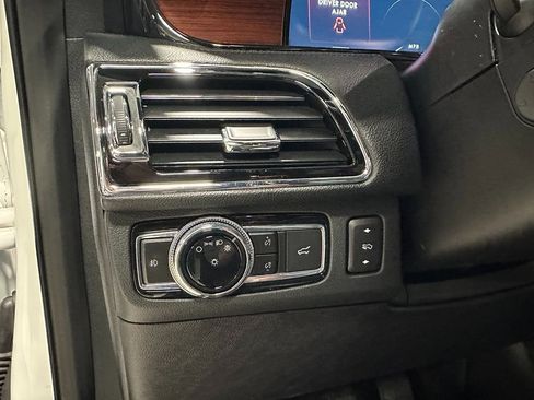 Used 2021 Lincoln Navigator Reserve w/ Luxury Package image 39