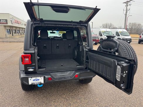 Used 2022 Jeep Wrangler Unlimited Sahara w/ Cold Weather Group image 6