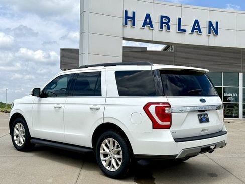 Used 2021 Ford Expedition XLT RWD image 3
