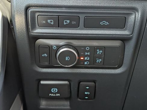 Used 2022 Ford F150 Lariat w/ Equipment Group 502A High AWD/4WD image 30