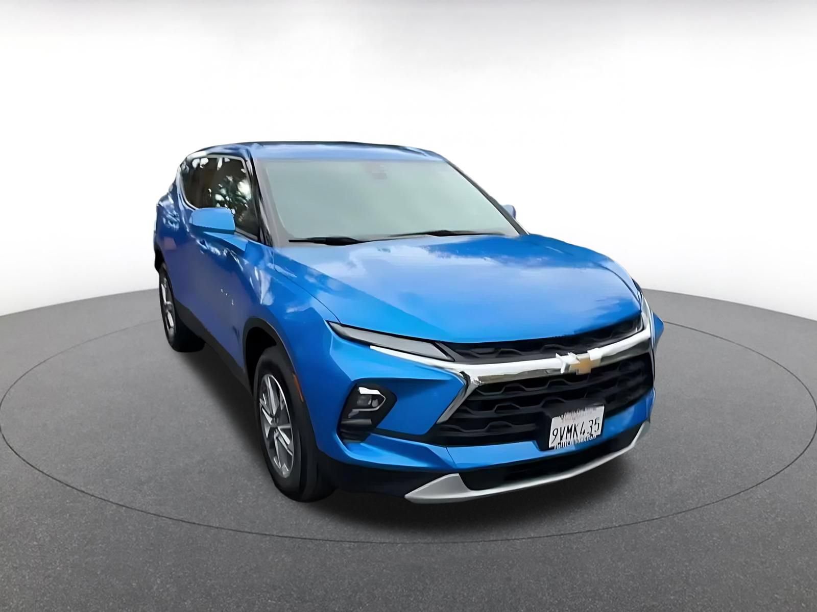 Used 2026 Chevrolet Blazer LT FWD image 3
