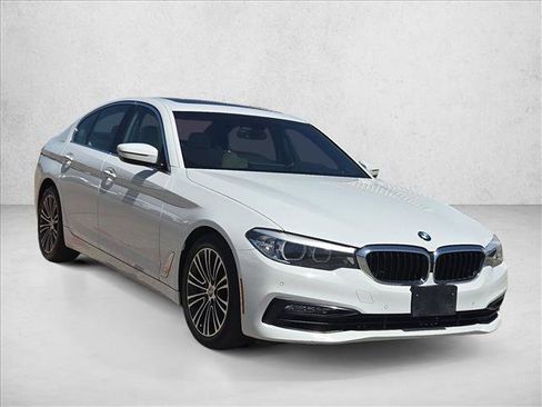 Used 2018 BMW 530i RWD image 3