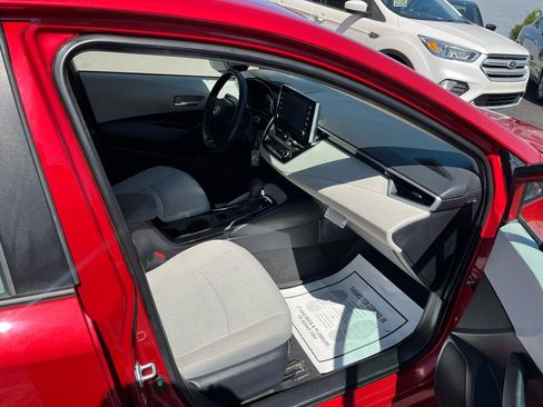 Used 2020 Toyota Corolla LE FWD image 28