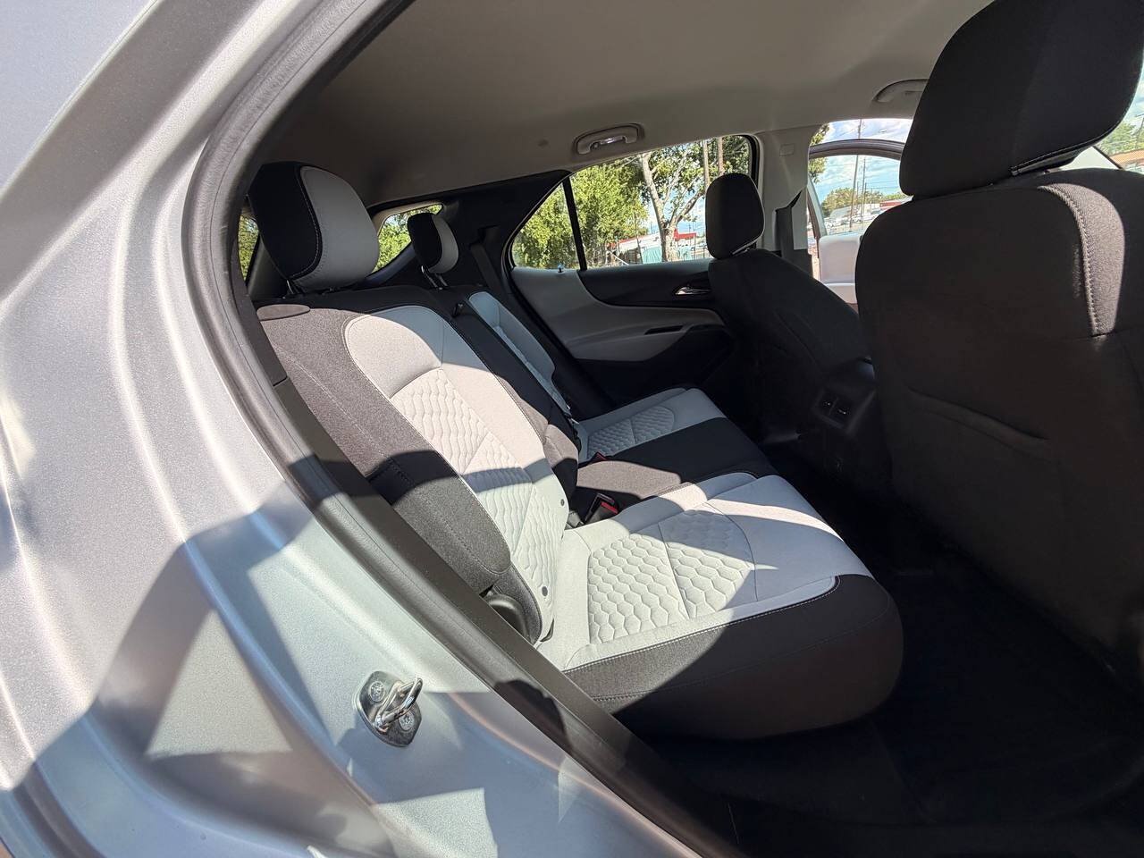 Used 2019 Chevrolet Equinox LS FWD image 15