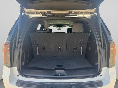 Used 2025 Chevrolet Tahoe LT AWD/4WD image 19