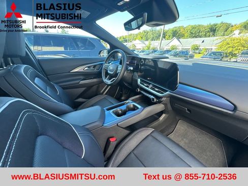 Used 2025 Chevrolet Equinox EV LT w/ Convenience Package II FWD image 48