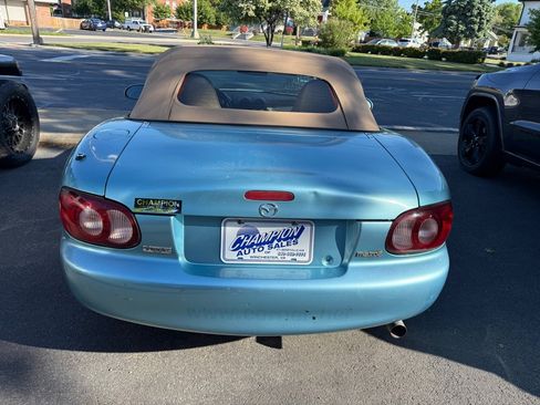 Used 2001 MAZDA MX-5 Miata RWD image 4