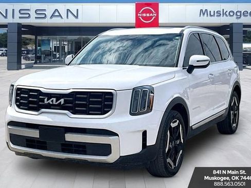 Used 2024 Kia Telluride S w/ S Sunroof Package AWD/4WD image 3