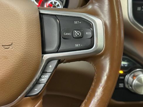 Used 2020 RAM 1500 Laramie AWD/4WD image 30