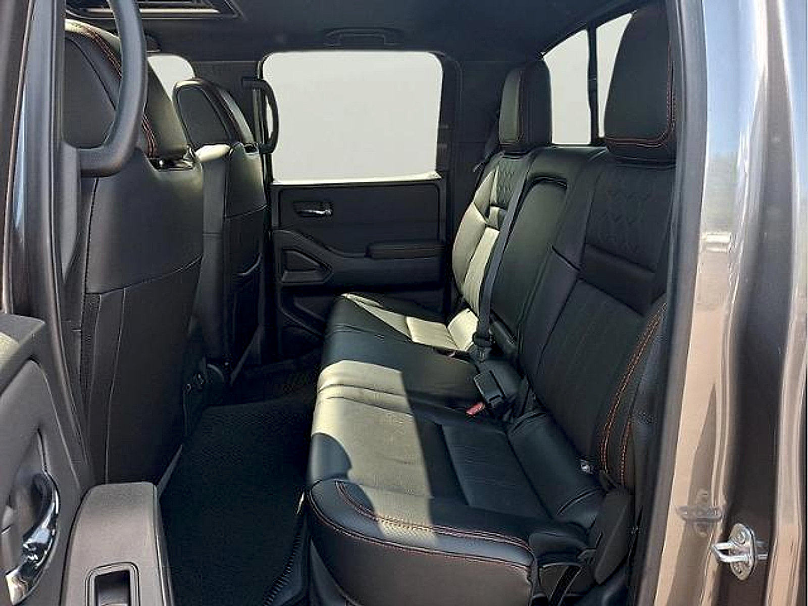 Used 2024 Nissan Frontier PRO-4X w/ Pro Premium Package AWD/4WD image 10