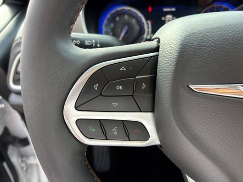 Used 2024 Chrysler Pacifica Pinnacle AWD/4WD image 17