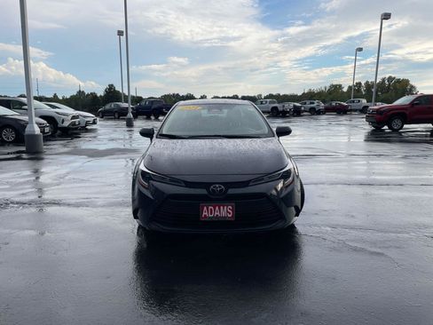 Used 2024 Toyota Corolla LE image 2