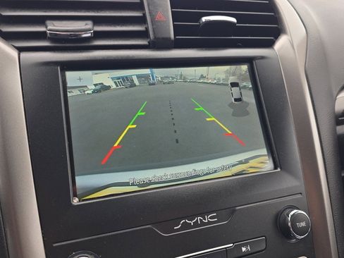 Used 2020 Ford Fusion SEL image 28