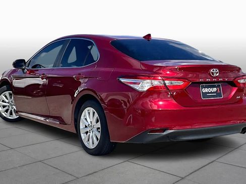 Used 2020 Toyota Camry LE image 11