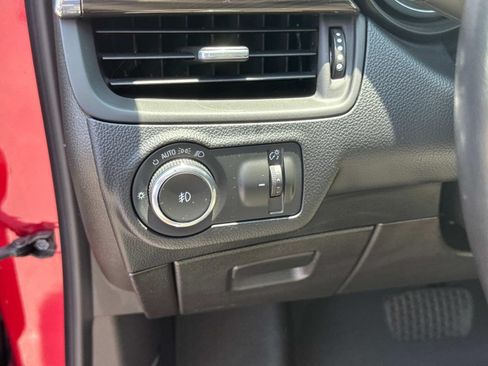 Used 2019 Buick Envision Preferred FWD image 32