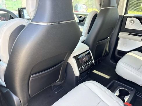 New 2026 Lincoln Aviator Reserve AWD/4WD image 17