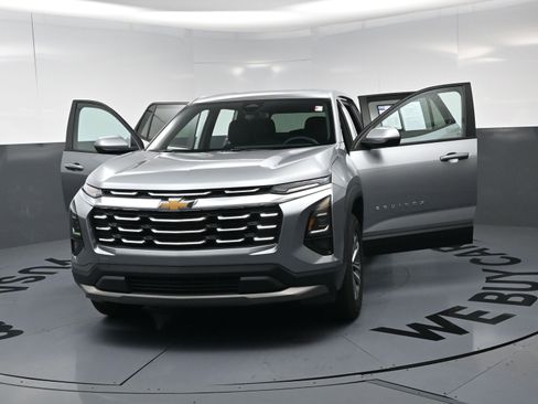Used 2026 Chevrolet Equinox LT FWD image 22