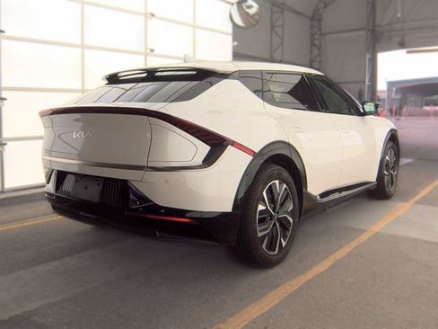 Used 2024 Kia EV6 Wind w/ Wind Technology Package AWD/4WD image 4