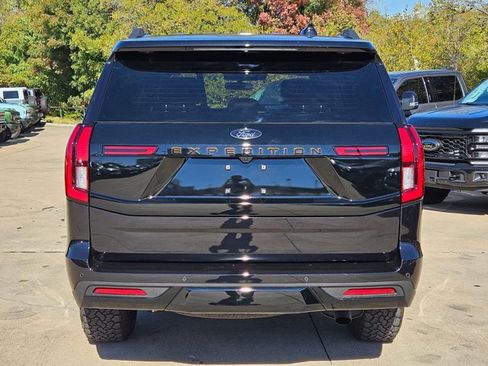 Used 2025 Ford Expedition Tremor image 7