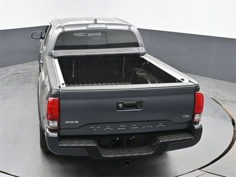 Used 2019 Toyota Tacoma TRD Sport image 36