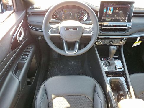 New 2026 Jeep Compass Latitude image 8