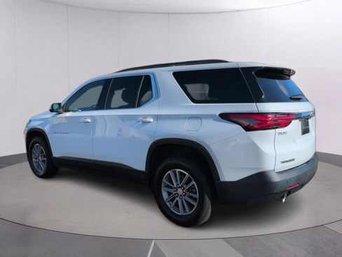 Used 2022 Chevrolet Traverse LT FWD image 3