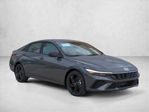 New 2026 Hyundai Elantra Sport image 7