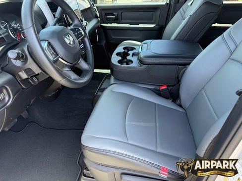 New 2026 RAM 3500 Tradesman AWD/4WD image 12