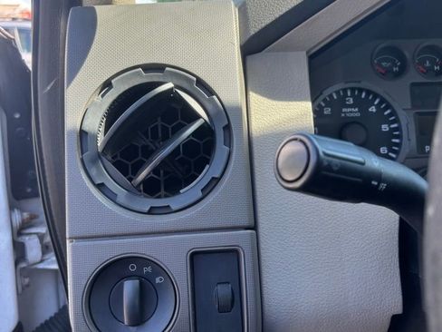 Used 2008 Ford F250 2WD SuperCab Super Duty image 17