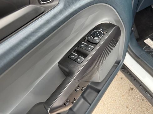 New 2025 Ford Maverick XL image 21