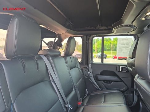 Used 2021 Jeep Wrangler Unlimited Rubicon 4xe w/ Cold Weather Group AWD/4WD image 18