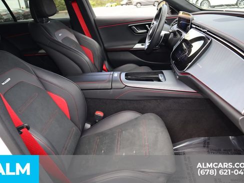 Used 2025 Mercedes-Benz E 53 AMG e 4MATIC Sedan image 24