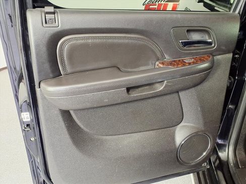 Used 2012 GMC Yukon XL Denali image 12