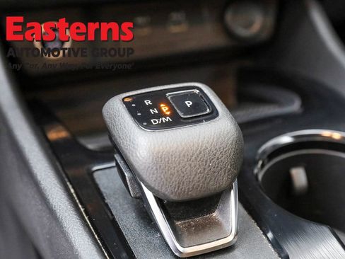 Used 2022 Nissan Rogue S image 13